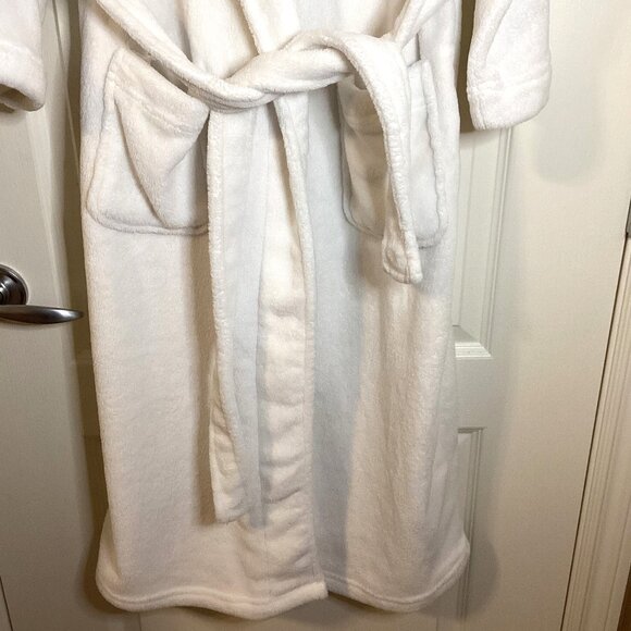 Pottery Barn Women's White Plush Bath Robe Bathrobe Size S - Picture 2 of 10